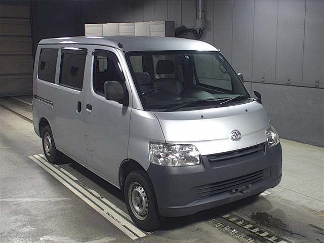 2308 Toyota Town ace van S402M 2018 г. (JU Gifu)